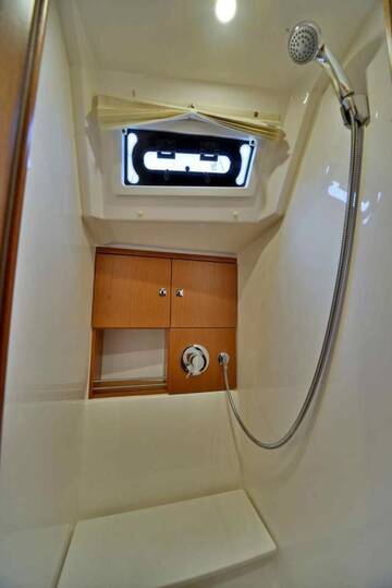Фото номера Mobile Home with Private External Bathroom Ботели Bavaria 46 Cruiser г. Мангалия 23