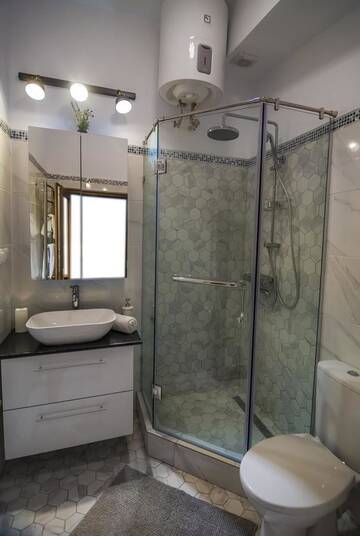 Фото номера Дипломатический люкс Апарт-отели Villa Casafina Serviced Apartments г. Мангалия 6