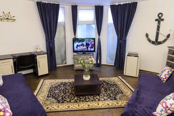 Фото номера Two-Bedroom Apartment- semi-basement Апарт-отели Villa Casafina Serviced Apartments г. Мангалия 3