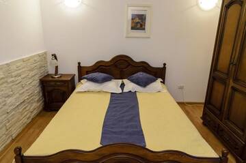 Фото номера Two-Bedroom Apartment- semi-basement Апарт-отели Villa Casafina Serviced Apartments г. Мангалия 6