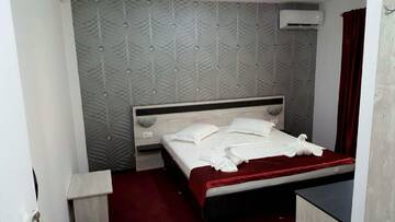 Фото номера Двухместный номер эконом-класса с 1 кроватью Отель Hotel Solymar г. Мангалия 11