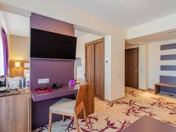 Фото номера Полулюкс с видом на город Отель New Belvedere г. Мангалия 2
